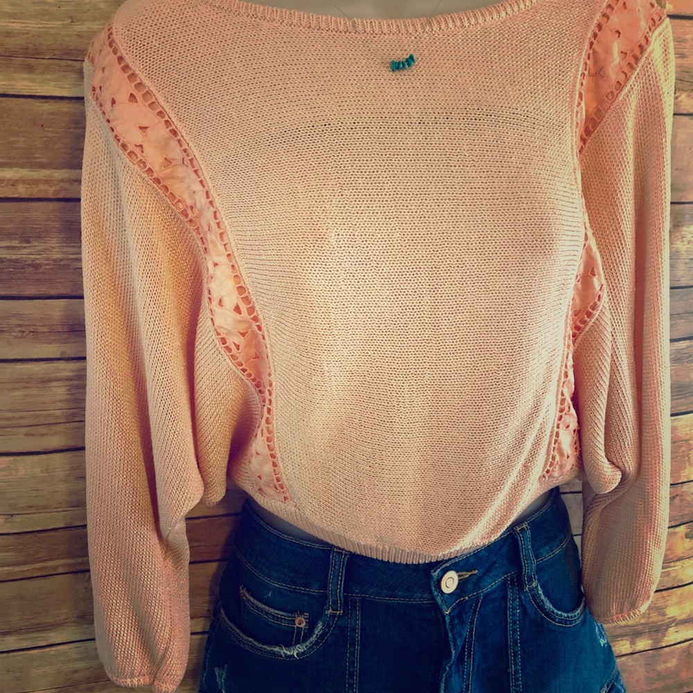 VINTAGE CROPPED PEACH 🍑 SWEATER